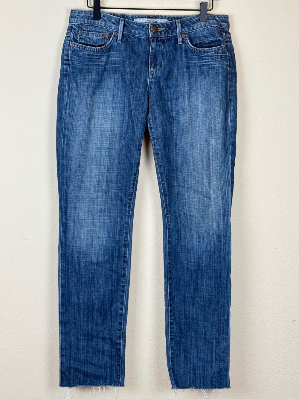 JOE’S JEANS The Chelsea 29 Skinny Low Rise Raw Hew